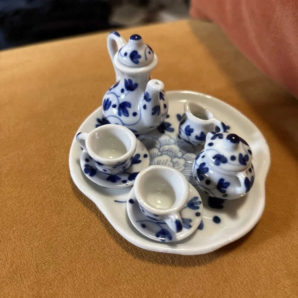 Vtg 10 pc. Miniature Doll Tea Set, Porcelain Blue & White Flowers on 4